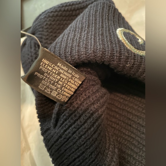 CHANEL cashmere beanie - Picture 2 of 4